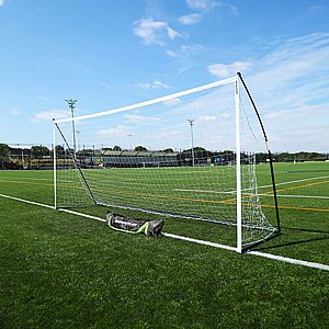 שער כדורגל נייד מקצועי QUICKPLAY Kickster Elite 3x2m שער כדורגל נייד מקצועי QUICKPLAY Kickster Elite 3x2m